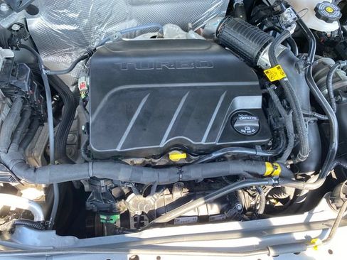 Certified 2024 Chevrolet Trax RS w/ Sunroof Package FWD image 22