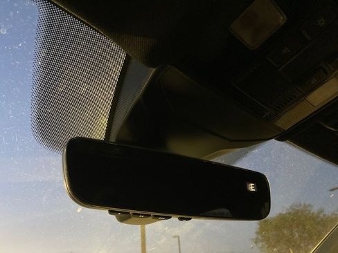 Used 2025 Volkswagen Jetta Sport image 23