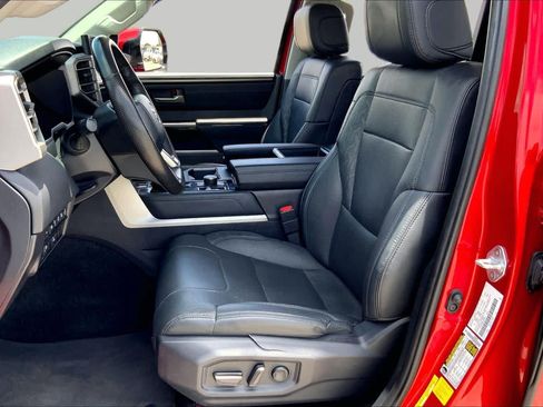 Used 2024 Toyota Tundra Limited w/ Power Package AWD/4WD image 8