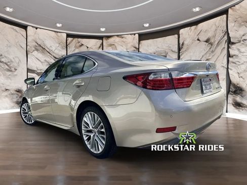 Used 2014 Lexus ES 350 w/ Luxury Package FWD image 7
