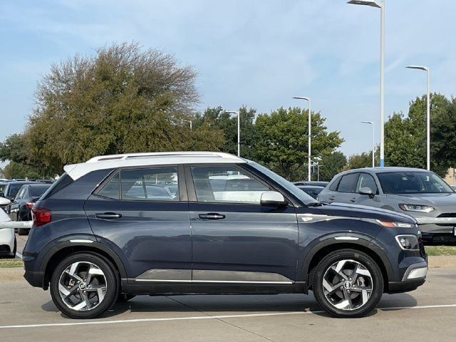 Used 2023 Hyundai Venue Limited w/ Cargo Package FWD image 3