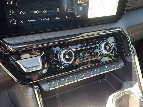 Certified 2024 GMC Sierra 1500 AT4 w/ Technology Package AWD/4WD image 12