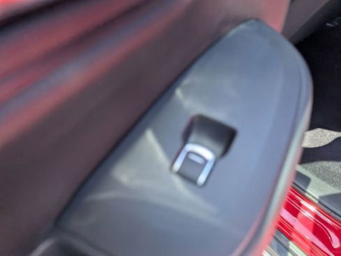Used 2024 Honda HR-V Sport image 11