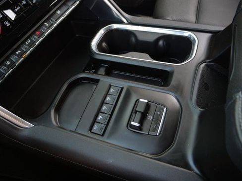 Used 2026 GMC Sierra 3500 Denali w/ Denali Reserve Package image 12