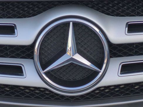 Used 2018 Mercedes-Benz GLA 250 4MATIC image 8