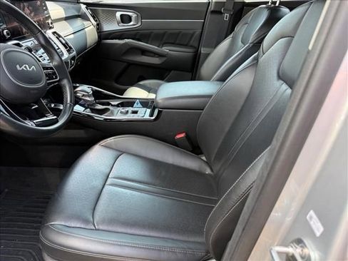 Used 2022 Kia Sorento SX AWD/4WD image 5