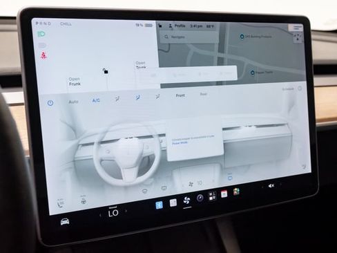 Used 2021 Tesla Model Y Long Range AWD/4WD image 16