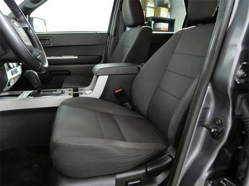 Used 2011 Ford Escape XLT w/ 202A Rapid Spec Order Code image 16