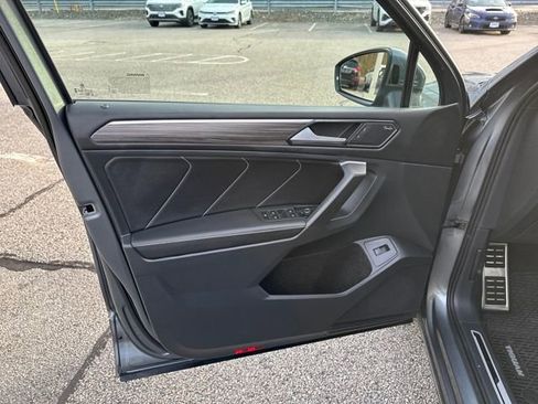 Certified 2024 Volkswagen Tiguan SEL R-Line image 11