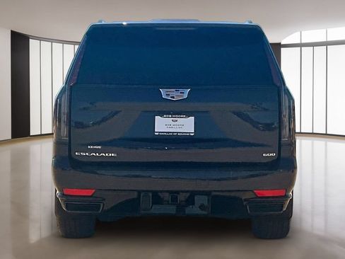 Used 2024 Cadillac Escalade Sport Platinum AWD/4WD image 4
