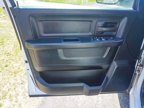 Used 2018 RAM 1500 Express w/ Express Value Package AWD/4WD image 30