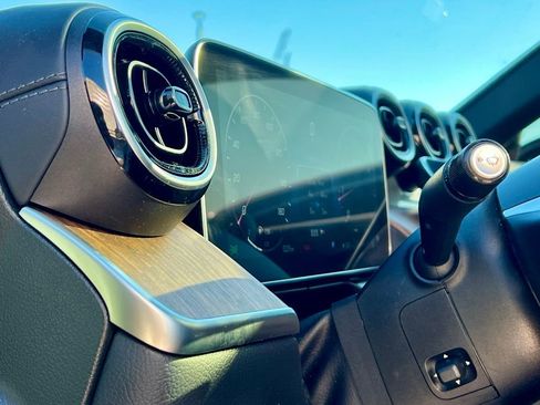 Certified 2024 Mercedes-Benz GLC 300 4MATIC image 22