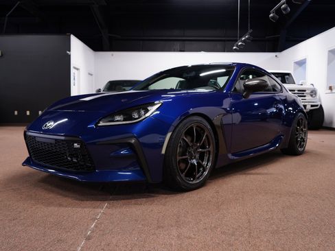 Used 2022 Toyota GR86 image 3