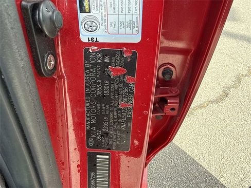 Used 2013 Kia Forte EX image 29