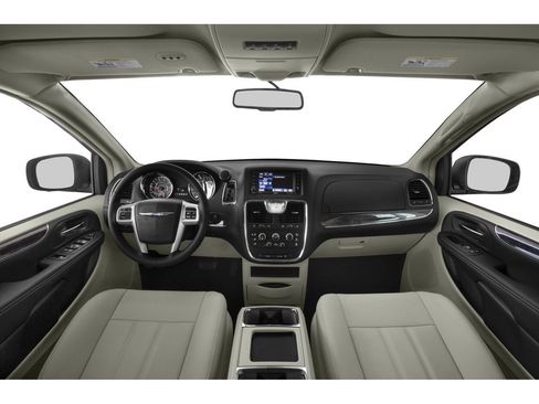 Used 2015 Chrysler Town & Country Touring FWD image 5
