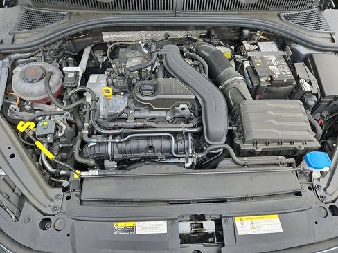Used 2025 Volkswagen Jetta SE w/ Sunroof Package FWD image 29