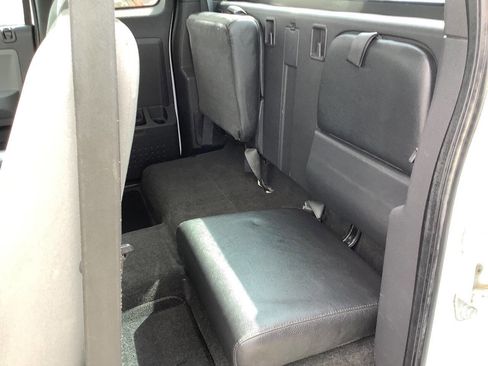 Used 2010 Dodge Dakota ST w/ Extra Security Group AWD/4WD image 31