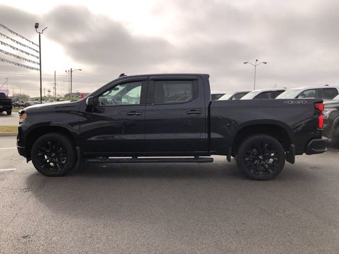 Used 2022 Chevrolet Silverado 1500 RST w/ Convenience Package II image 3