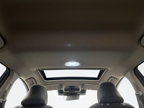 Used 2025 Subaru Crosstrek 2.5i Limited AWD/4WD image 19