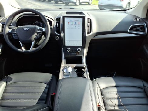 Used 2024 Ford Edge SEL w/ Convenience Package AWD/4WD image 7