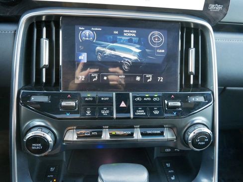 Used 2022 Lexus LX 600 600 Premium w/ Appearance Package image 22