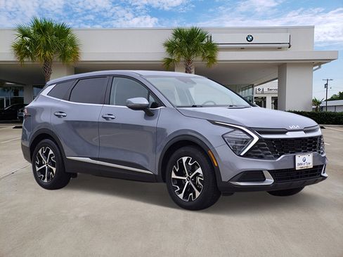 Used 2025 Kia Sportage EX FWD image 3