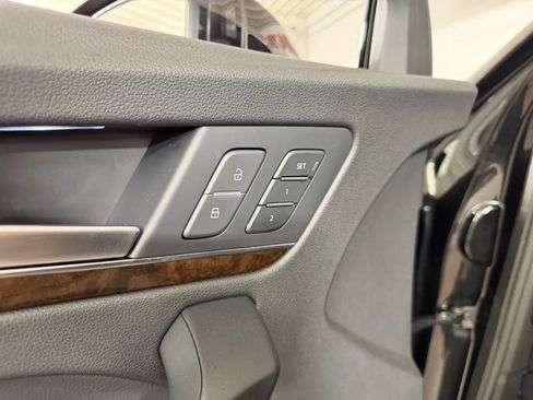 Used 2019 Audi Q5 2.0T Premium Plus w/ Premium Plus Package AWD/4WD image 17
