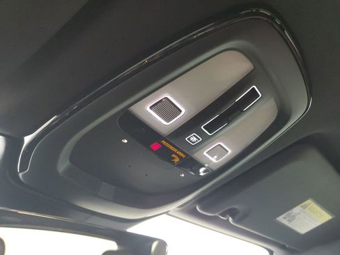 Used 2023 Volvo XC60 B5 Ultimate FWD image 36