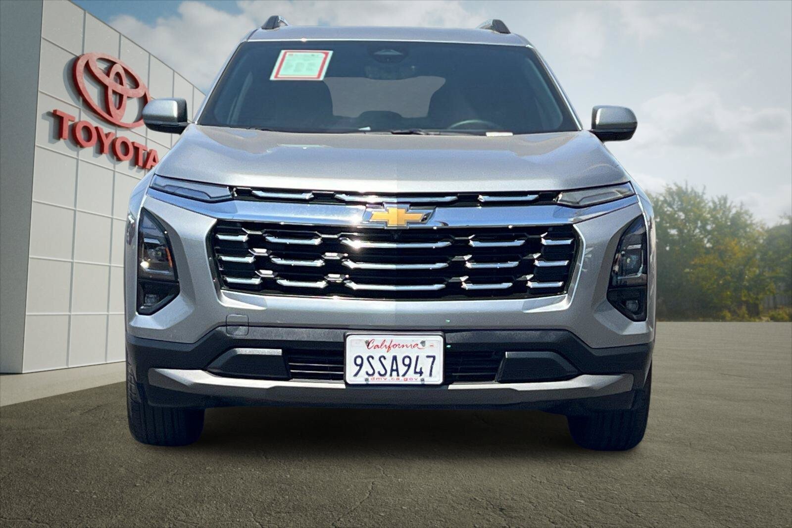 Used 2025 Chevrolet Equinox LT w/ Convenience Package II AWD/4WD image 6