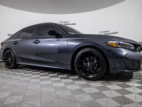 Used 2025 Honda Civic Sport image 2