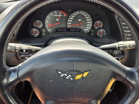 Used 2001 Chevrolet Corvette Coupe w/ Preferred Equipment Group2 RWD image 23