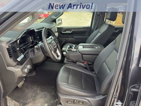 Certified 2025 GMC Sierra 1500 SLT image 9