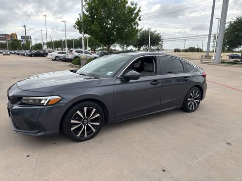 Used 2024 Honda Civic EX-L image 1