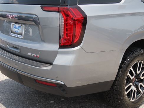 Used 2024 GMC Yukon AT4 w/ Technology Package AWD/4WD image 12
