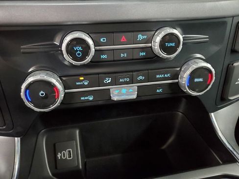 New 2025 Ford F150 XLT w/ Equipment Group 301A Standard image 18