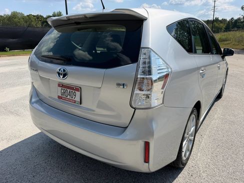 Used 2013 Toyota Prius V Five FWD image 5