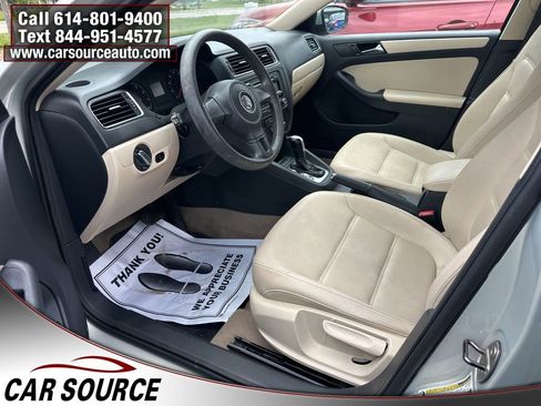 Used 2011 Volkswagen Jetta SE FWD image 7
