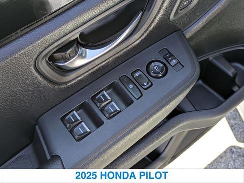Certified 2025 Honda Pilot EX-L image 13