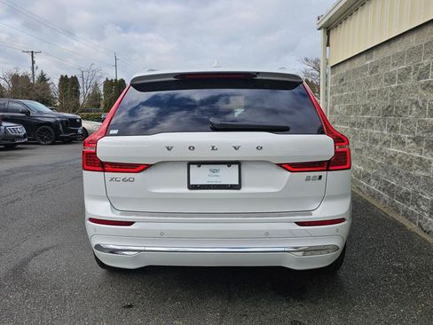 Used 2023 Volvo XC60 B5 Plus w/ Climate Package image 5