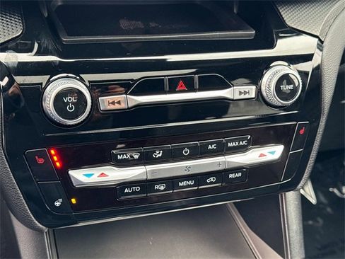 Used 2023 Ford Explorer ST-Line w/ Class IV Trailer Tow Package image 23