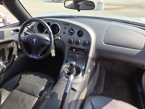 Used 2006 Pontiac Solstice Convertible w/ Premium Package RWD image 20