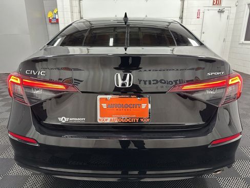 Used 2025 Honda Civic Sport image 9