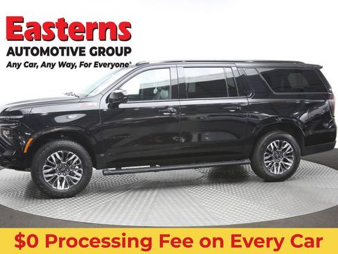 Used 2025 Chevrolet Suburban Z71 AWD/4WD image 63