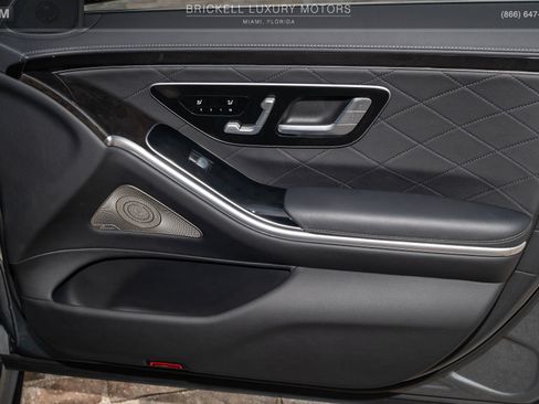 Used 2022 Mercedes-Benz S 580 4MATIC Sedan image 19