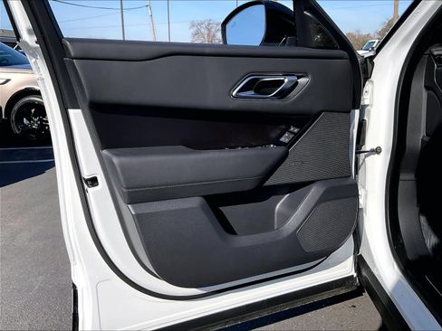 New 2026 Land Rover Range Rover Velar Dynamic SE image 24