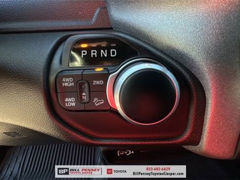 Used 2024 RAM 2500 Tradesman w/ Chrome Appearance Group image 19