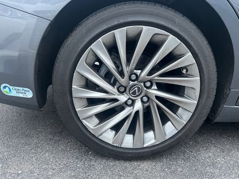 Used 2019 Lexus ES 300h w/ Accessory Package 2 image 36