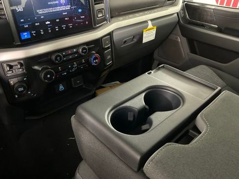 New 2026 Ford F250 XLT w/ XLT Premium Package image 18