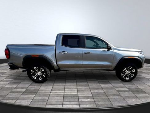Used 2025 GMC Canyon AT4 AWD/4WD image 8