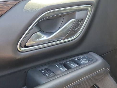 Used 2024 Chevrolet Tahoe Premier AWD/4WD image 20